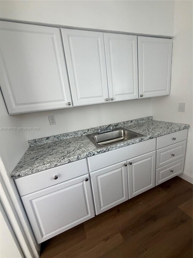Foto del edificio - 780 73rd St