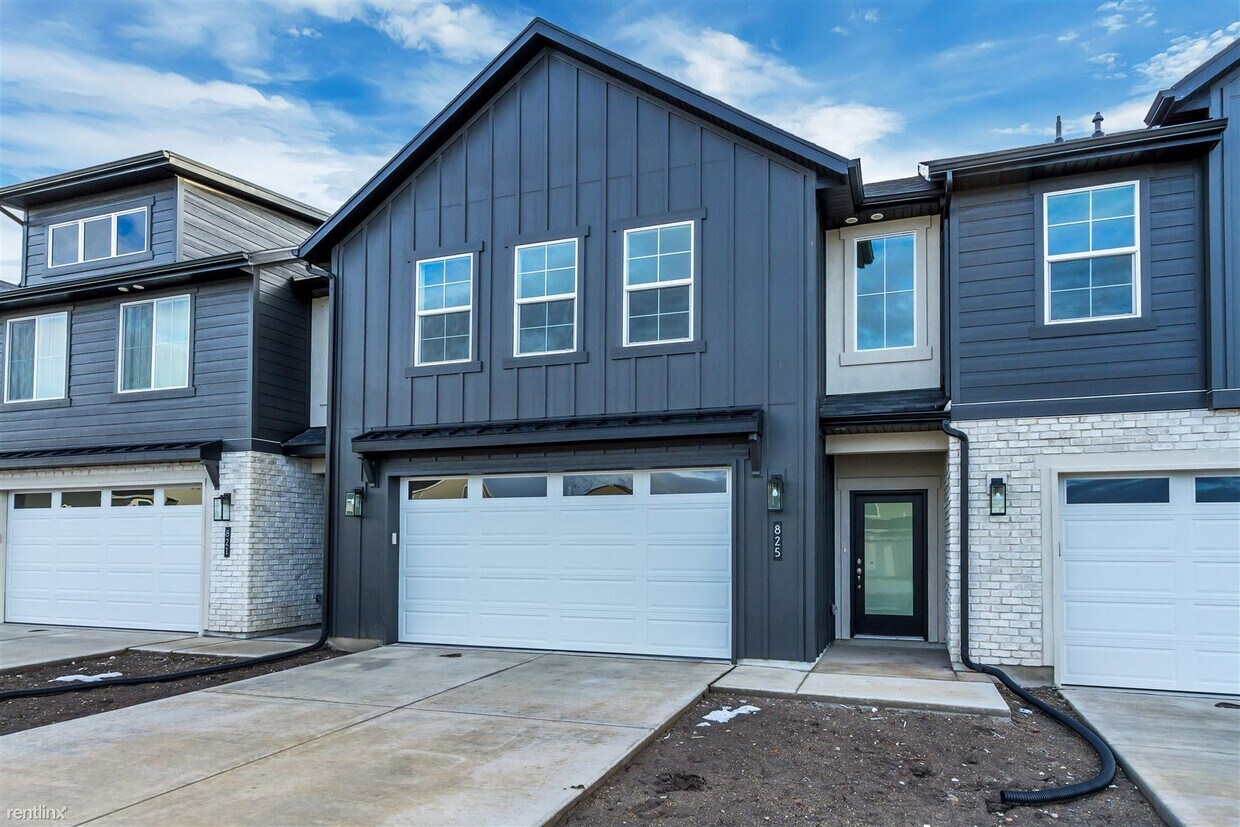 Primary Photo - 3 br, 2.5 bath Townhome - 825 W 700 S