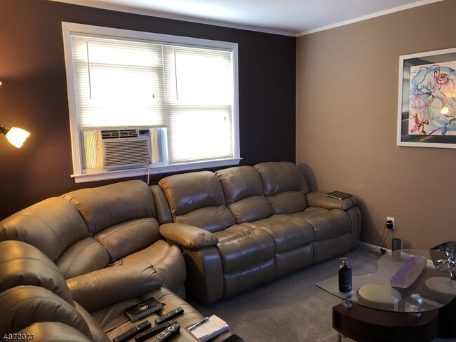 Building Photo - 205 Hazel St