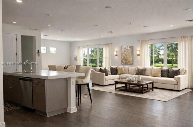 Building Photo - 5364 Siesta Key Ln