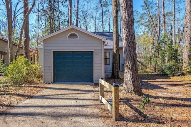 Photo - 1691 Silverwood Drive Unit House