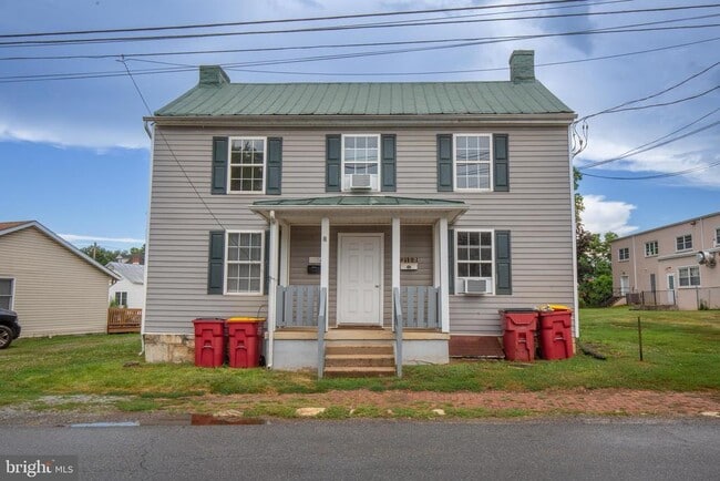 Building Photo - 32 Patrick Henry Way