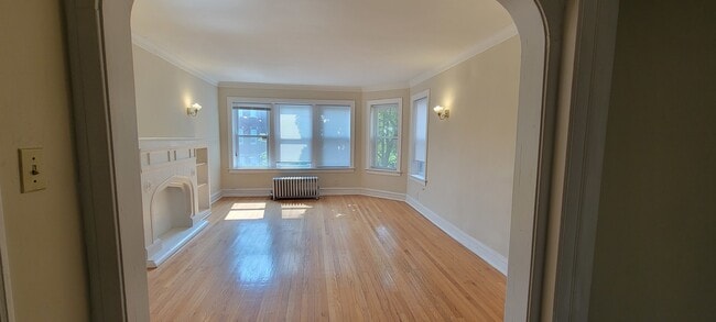 Building Photo - 7755 S Kingston Ave