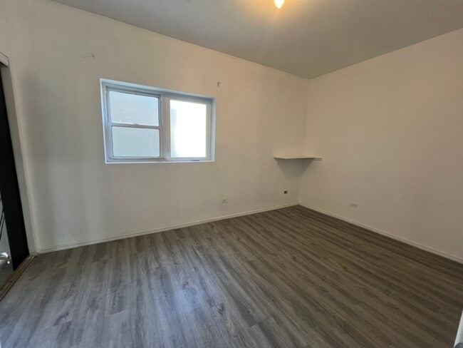 Building Photo - 5309 30th Pl