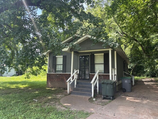 Building Photo - 1616 Winston Dr