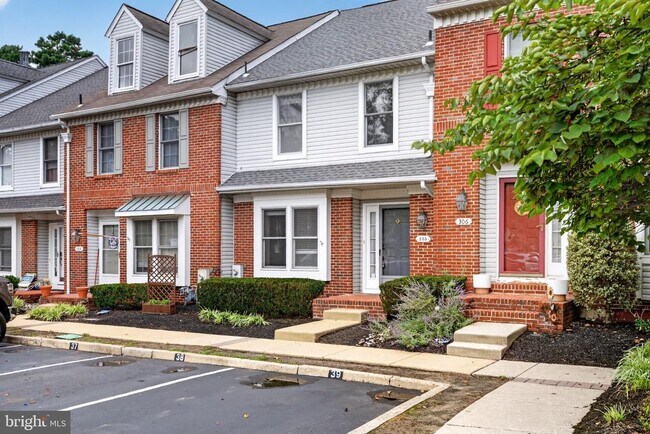 Foto del edificio - 305 Williamsburg Ct