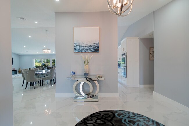 Building Photo - 13621 Barberry Dr