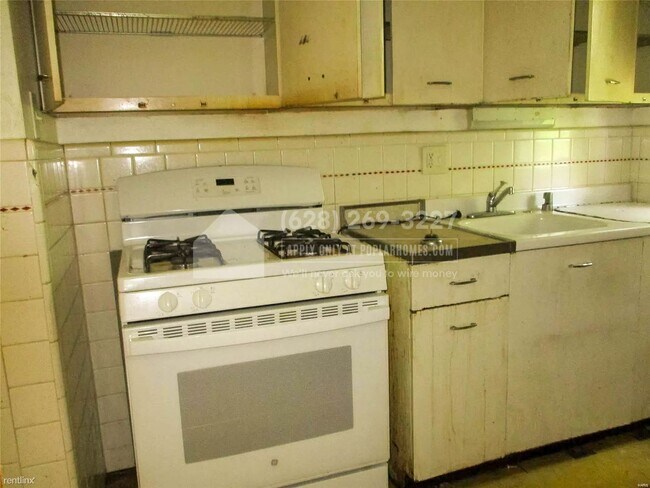 Building Photo - 2 br, 1 bath House - 10237 Coburg Lands Dr -