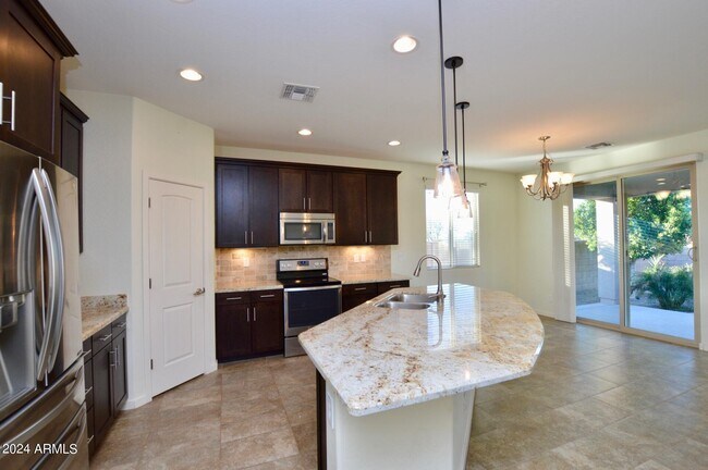 Foto del edificio - 2814 E Quenton St