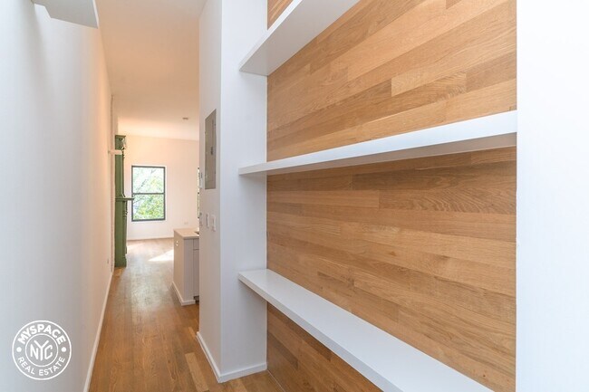 Building Photo - 126 Herkimer St
