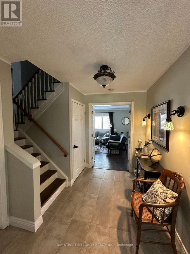 Building Photo - 1453 Paddington Ct