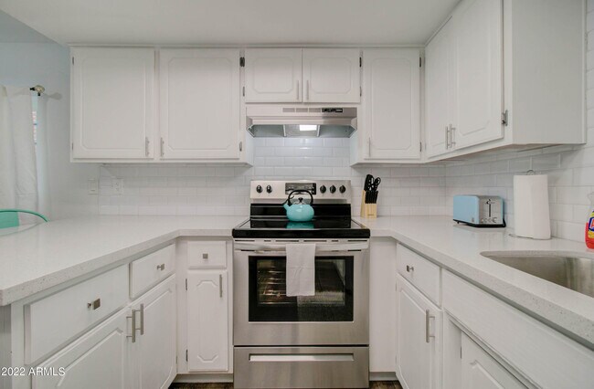 Foto del edificio - 263 S Sutherland St