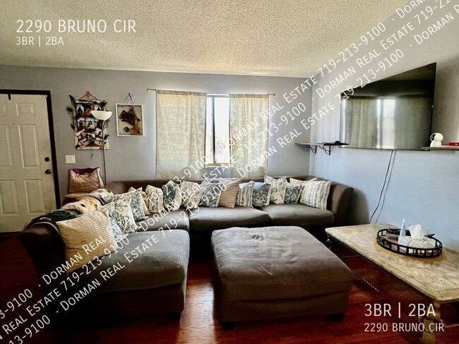 Photo - 2290 Bruno Cir House