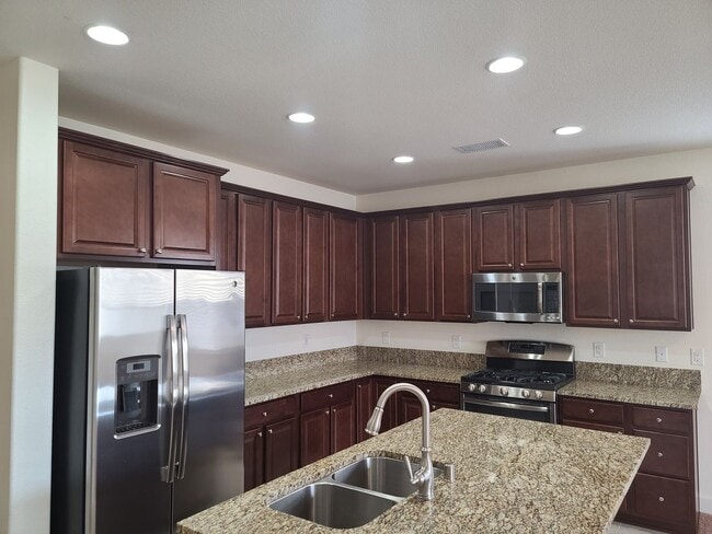 Foto del edificio - *** COMING SOON*** LENNAR HOME IN DAMONTE RANCH!