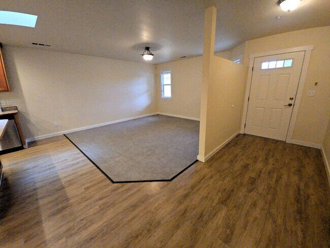 Foto del edificio - 2469 Shay Ct