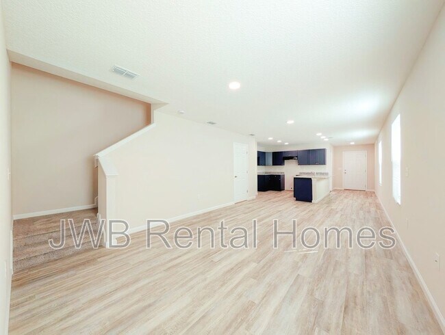 Building Photo - 1288 Pangola Dr
