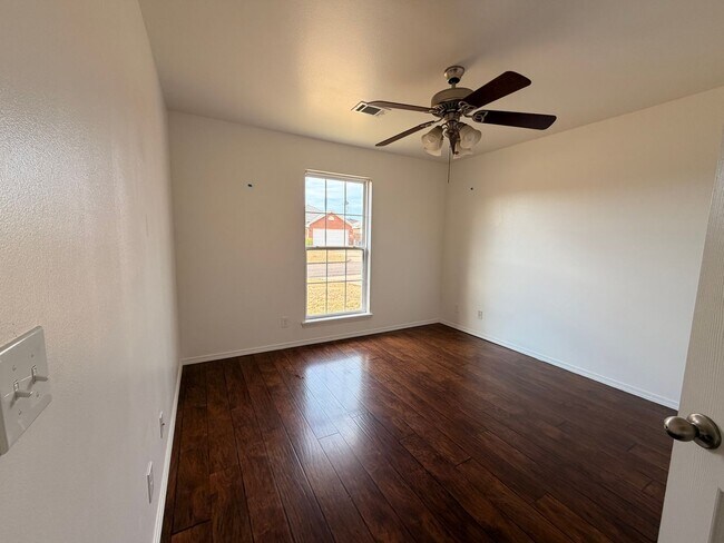 Foto del edificio - Welcome to this conveniently located home in Russellville, AR.