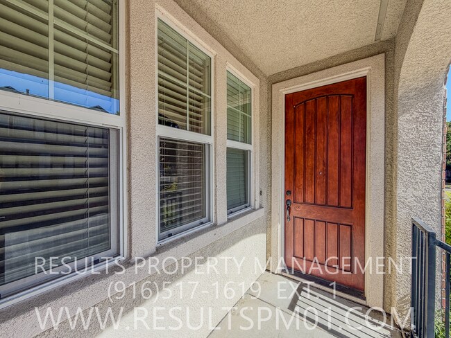 Foto del edificio - Upgraded 3 Bed 2 Bath PLUS Bonus Room