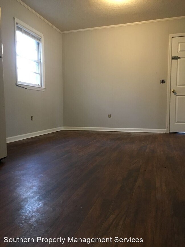 Building Photo - 3 br, 1.5 bath House - 107 Harwood St