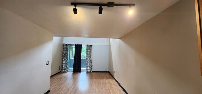 Foto del edificio - 709 SW 75th St