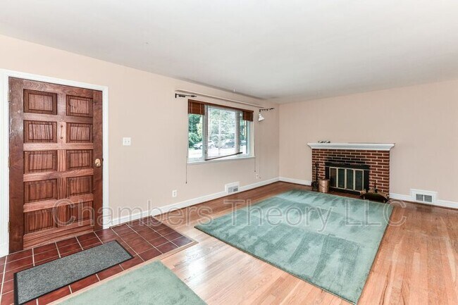 Foto del edificio - 2427 N Sycamore St
