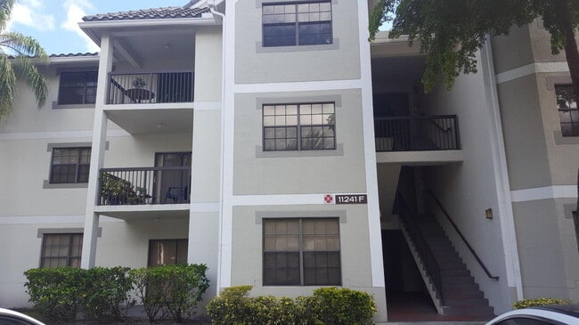 Foto del edificio - 11241 W Atlantic Blvd