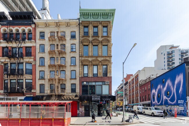 Foto del edificio - 215 Bowery