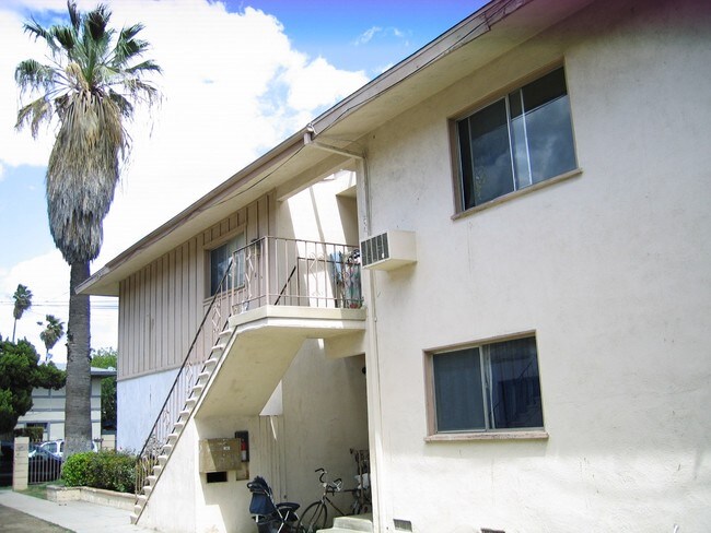 Foto del edificio - 1826 W Glencrest Ave