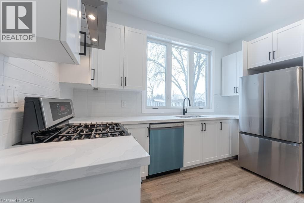 Photo principale - 20 W 3rd St