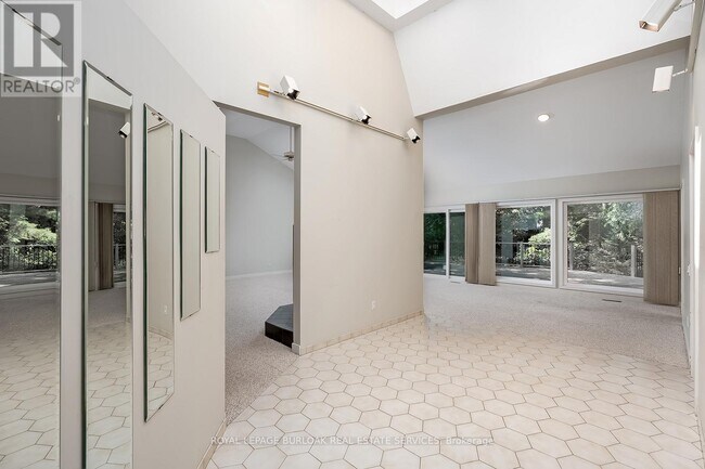 Photo du bâtiment - 4189 Inglewood Dr