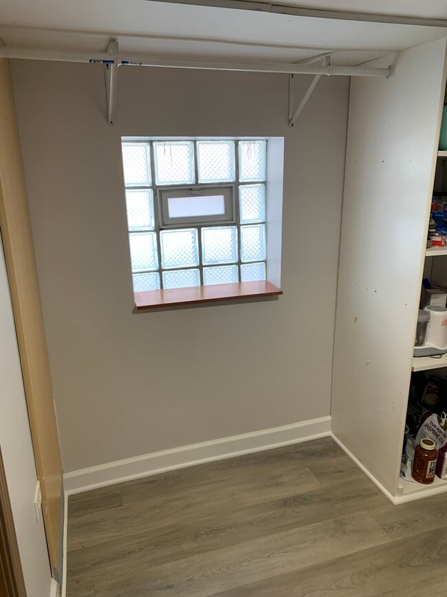 Building Photo - 3319 N Osage Ave