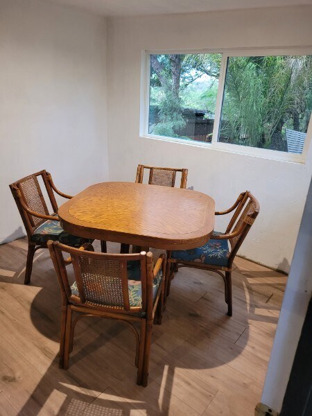 Comedor - 962 Osborne St