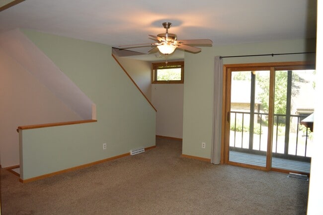 Building Photo - 133 Ponwood Cir