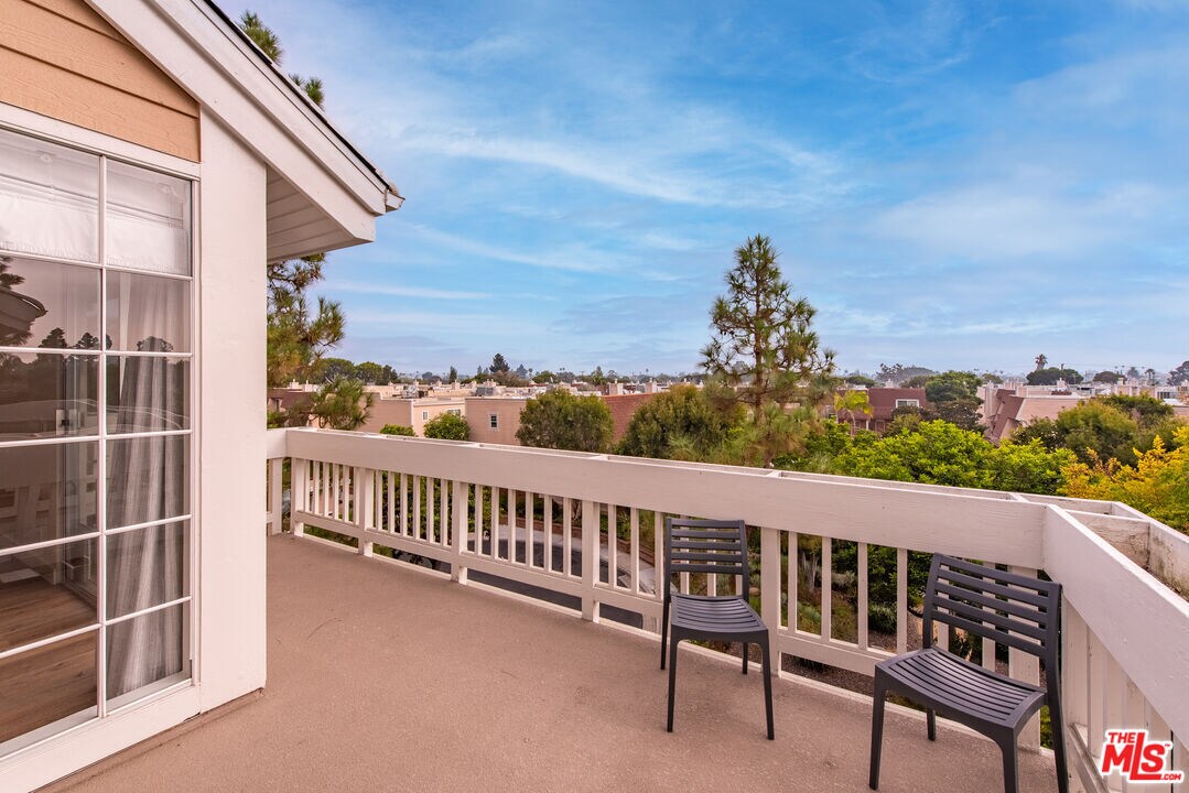 Foto principal - 4342 Redwood Ave
