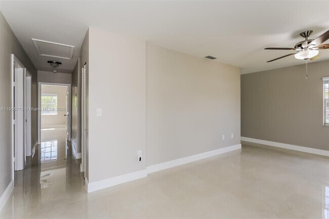 Foto del edificio - 16905 SW 106th Ct