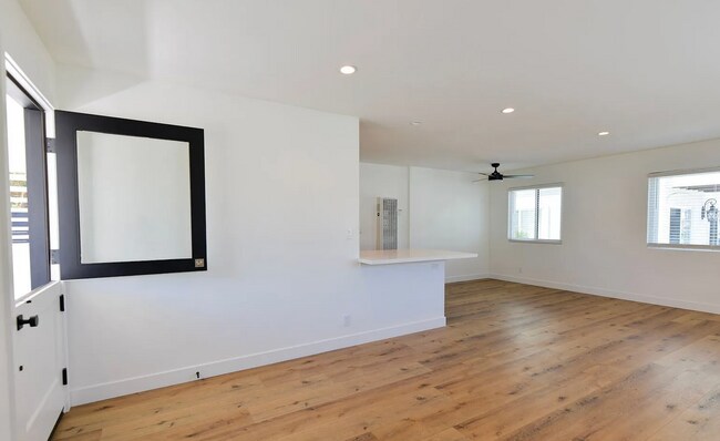 Foto del edificio - 223 Avenida De La Grulla