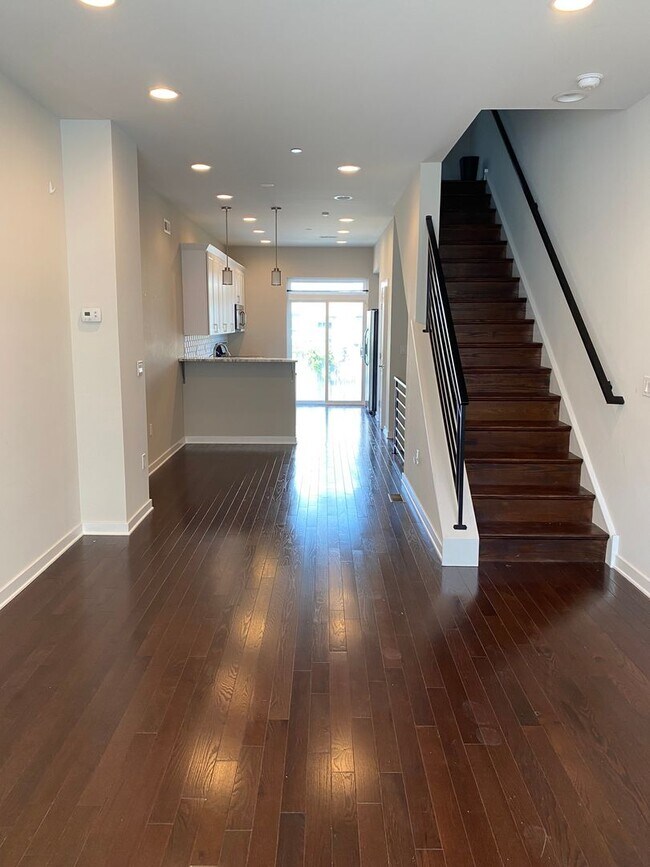 Foto del edificio - Beautiful 3-Bedroom Townhouse in Fishtown ...
