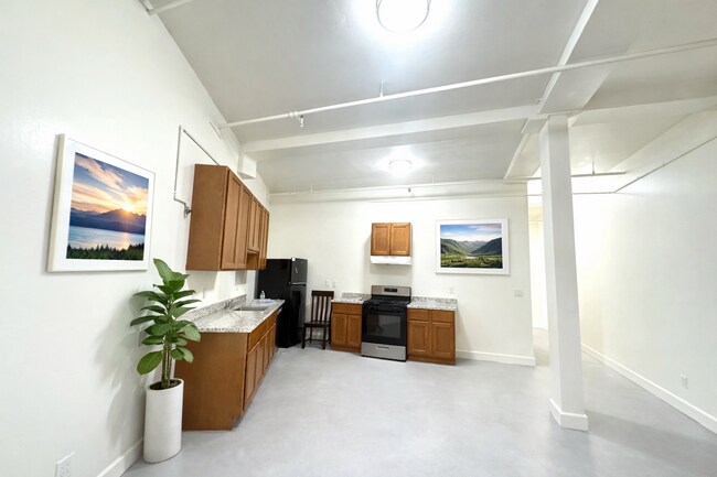 Photo - Chapman Apartment