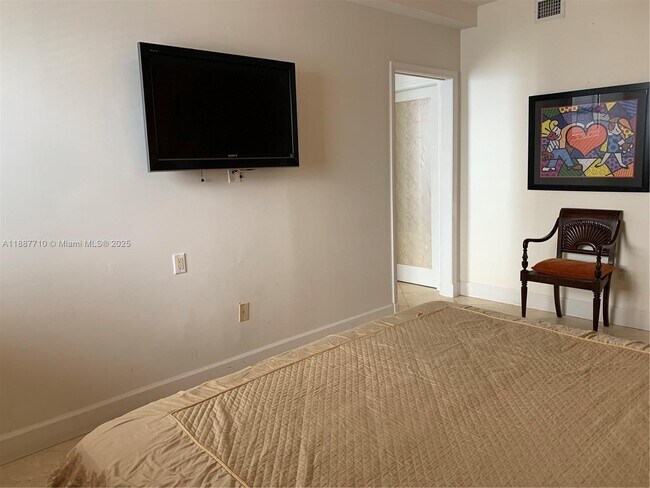 Foto del edificio - 185 SE 14th Terrace