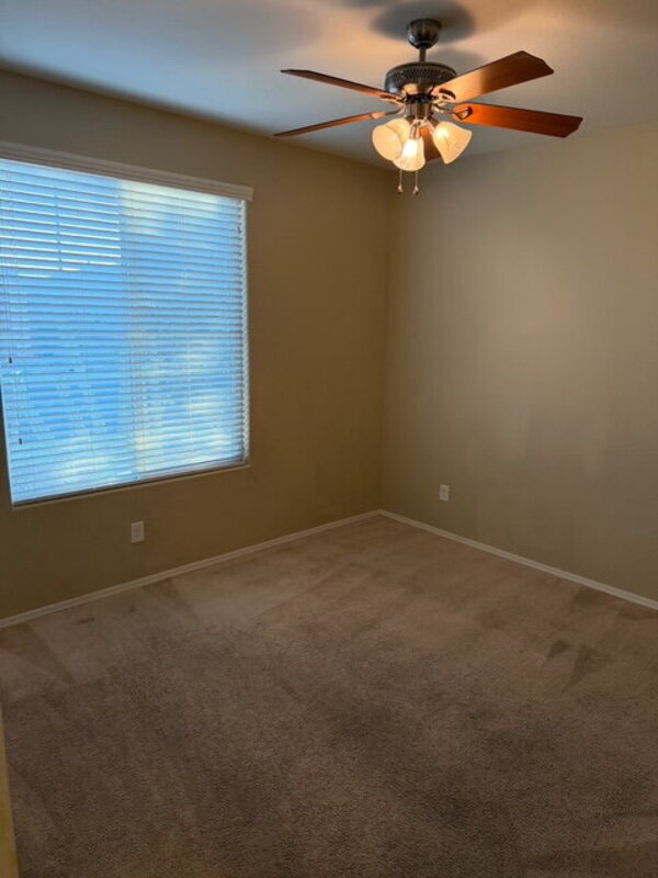 Foto del edificio - 2764 E Cherry Hill Dr