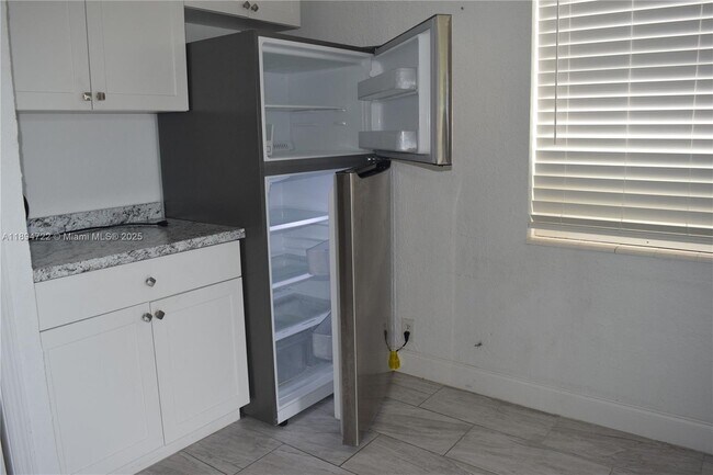 Foto del edificio - 5850 Sheridan St
