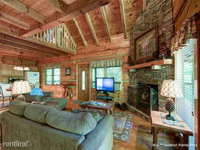 Building Photo - 1069 Deep Hollow Rd
