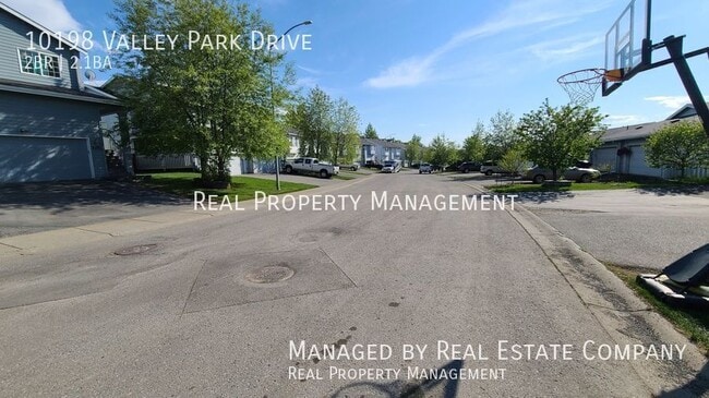 Building Photo - 10198 Valley Park Dr