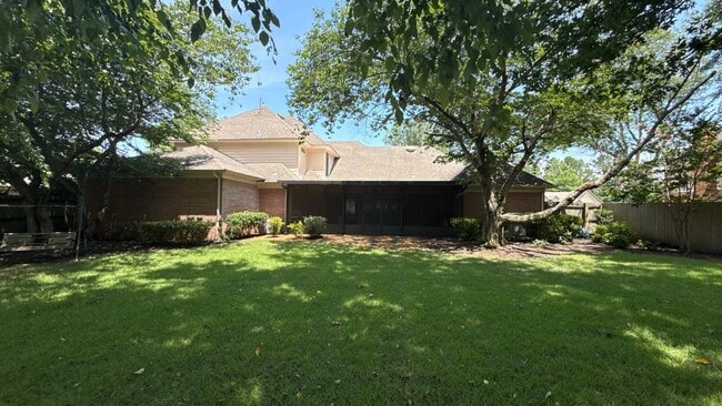 Building Photo - 983 Rolling Oaks Ln