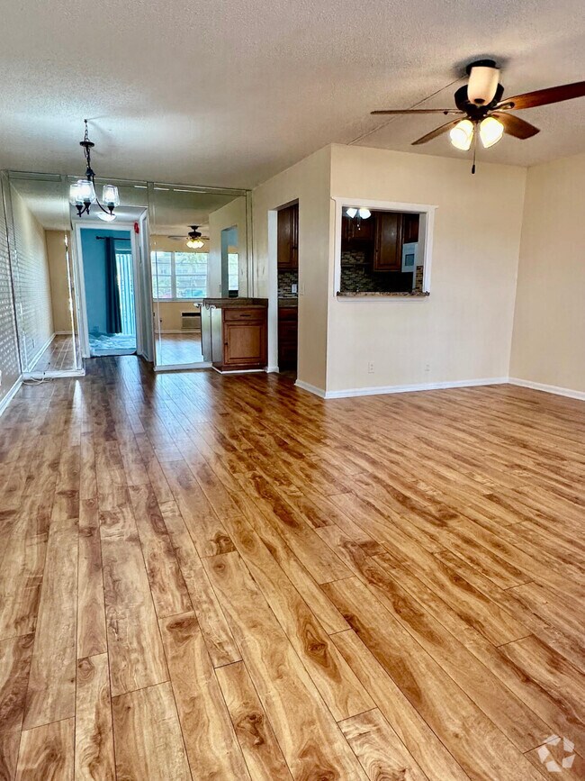 Wellington Condominiums Apartments for Rent with Hardwood Floors West