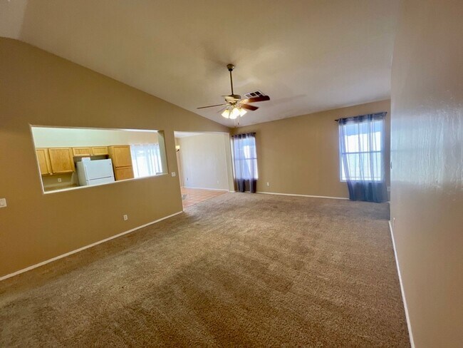 Foto del edificio - COMING SOON! Beautiful Home in Copper Basi...