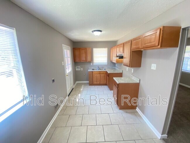 Foto del edificio - 2988 S Goodlett St