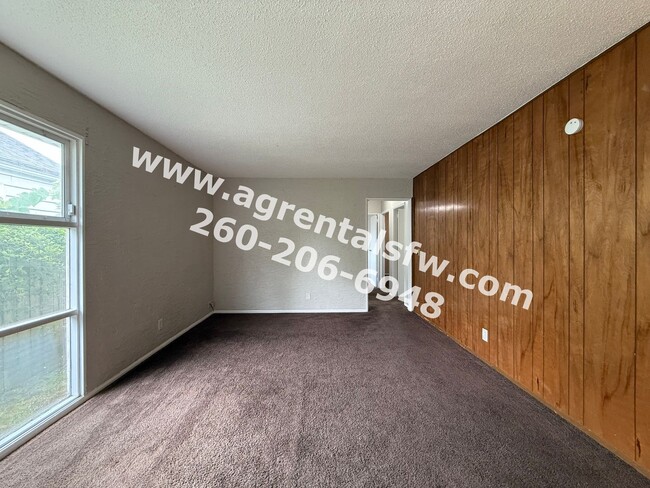Building Photo - 2131 Cozy Ct