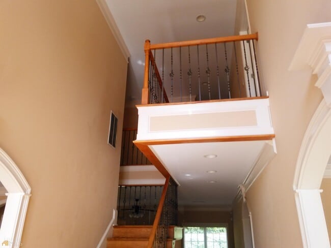 Building Photo - 280 Langshire Dr
