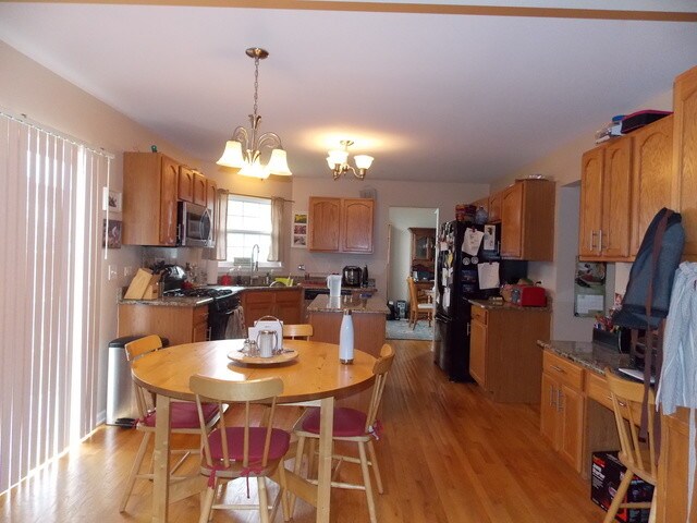 Building Photo - 623 Manhattan Cir